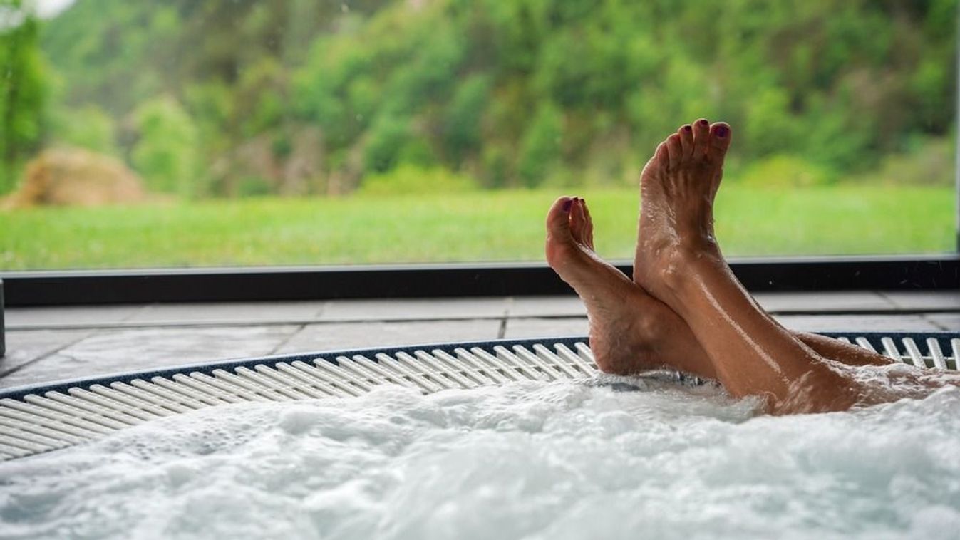 Feet,In,A,Jacuzzi,In,A,Winter,Scene.,Wellness,And