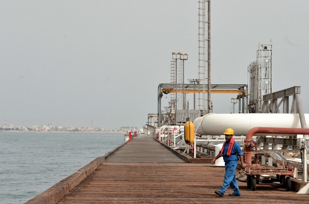 Kharg Island Oil Terminal in Iran
TEHRAN, IRAN - MARCH 12: A general view of the Port of Kharg Island Oil Terminal, 25 km from the Iranian coast in the Persian Gulf and 483 km northwest of the Strait of Hormuz, in Iran on March 12, 2017. Kharg Island Oil Terminal brings Iranian oil to the world market. The oil terminal is the world's largest open oil terminal, with 95% of Iran's crude oil exports coming through it. Fatemeh Bahrami / Anadolu Agency (Photo by Fatemeh Bahrami / ANADOLU AGENCY / Anadolu via AFP) olajár