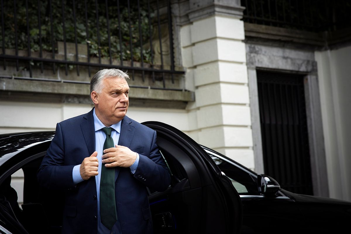 ORBÁN Viktor
Brüsszel, 2024. július 1.A Miniszterelnöki Sajtóiroda által közreadott képen Orbán Viktor miniszterelnök érkezik, mielőtt tárgyal Alexander De Croo belga miniszterelnökkel Brüsszelben 2024. július 1-jén. A találkozó keretében a magyar miniszterelnök hivatalosan is átvette az Európai Tanács soros elnökségét a következő hat hónapra.MTI/Miniszterelnöki Sajtóiroda/Fischer Zoltán