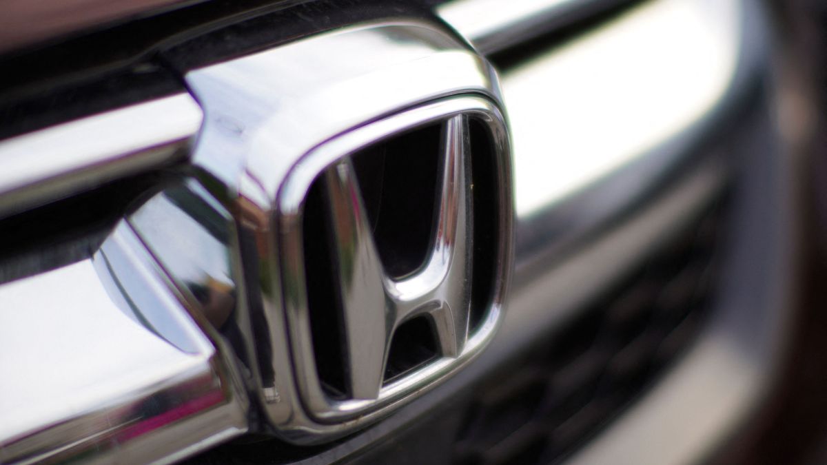 Milliószámra hívja vissza irányíthatatlan autóit a Honda