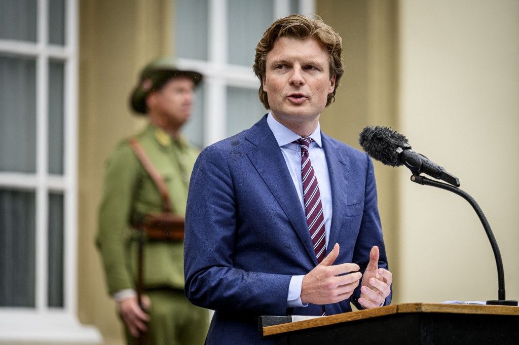 Defensieminister opent expositie over Nederlandse koloniale invloed in Indonesië
Több száz millió eurót ad a holland kormány Ukrajnának dróngyártásra.