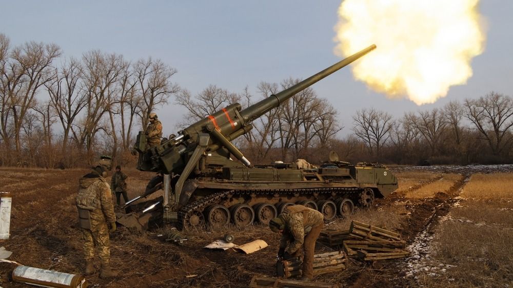 Bakhmut,,Ukraine,Jan,17,2023,Ukrainian,Gunners,Fire,At,Enemy ukrán