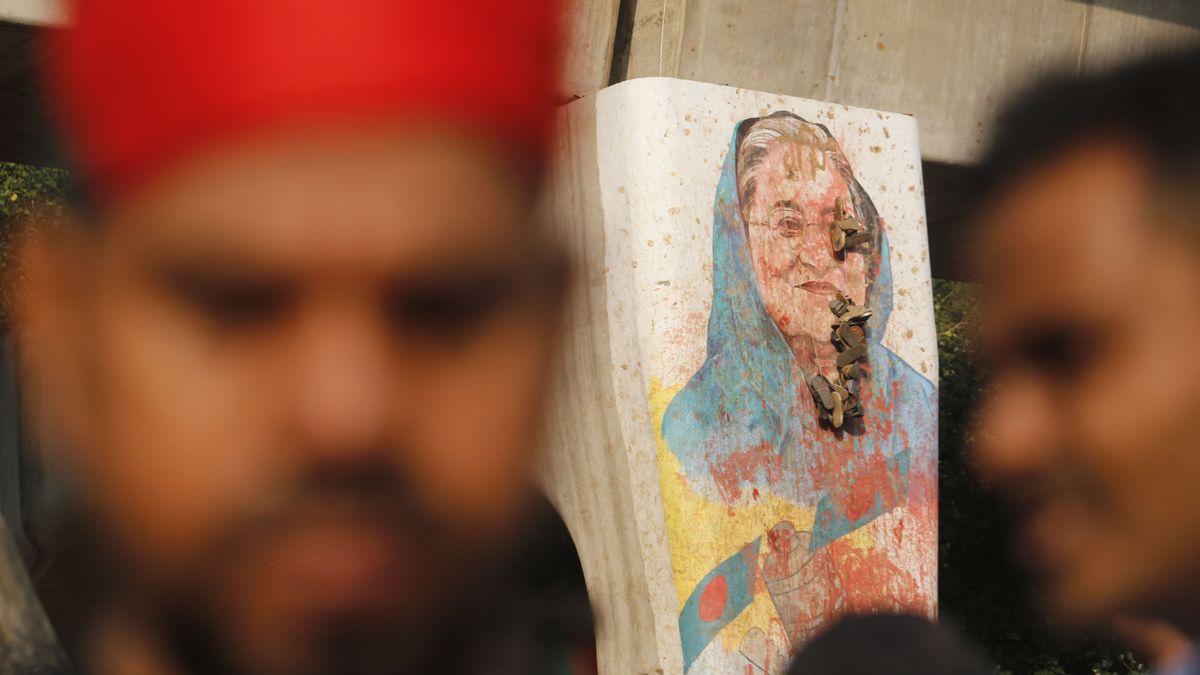 A volt kormányfőre vadásznak a bangladesi hatóságok