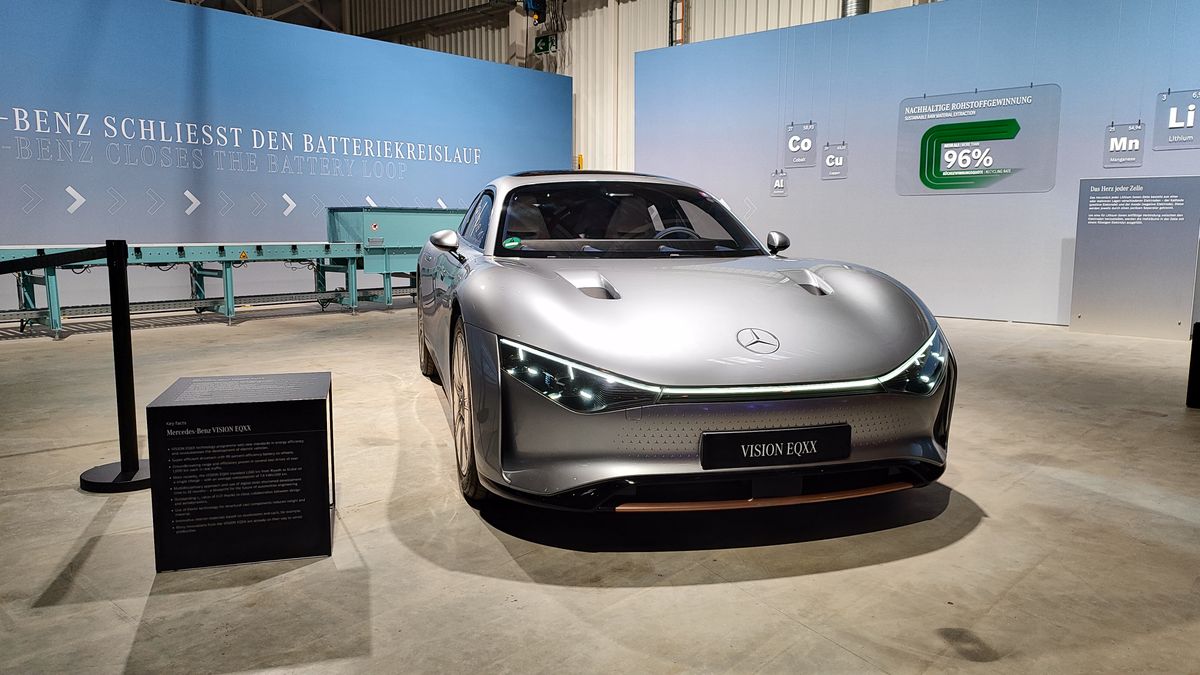 Mercedes-Benz
autó
akkumulátor
gyár