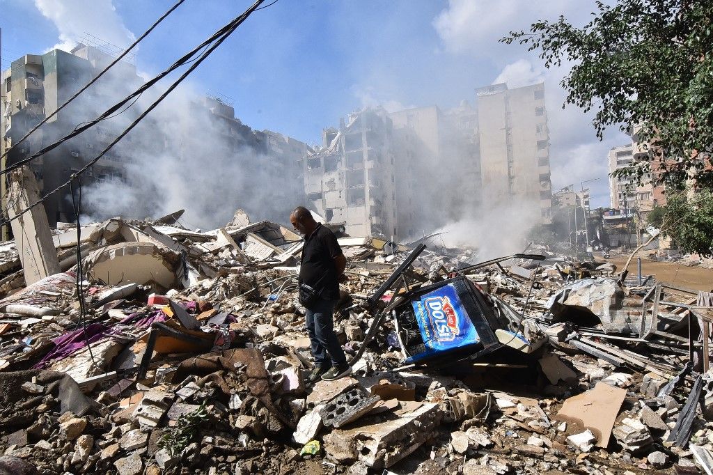 Israeli airstrikes on southern Beirut continue
Izrael