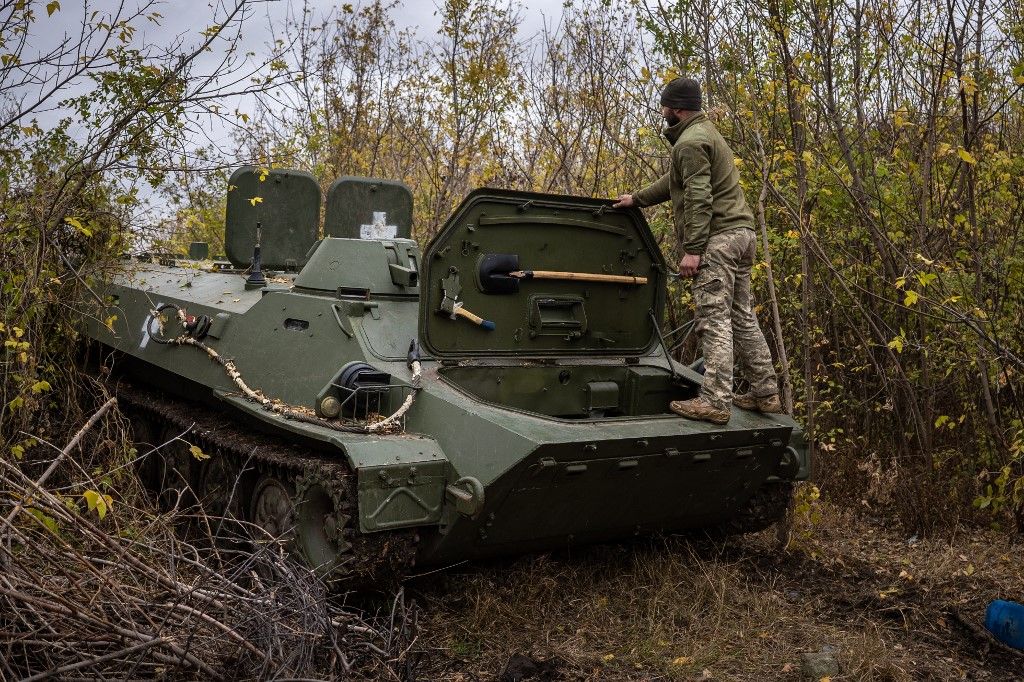 Mechanical Soldiers: Repairing Ukrainian Frontline Armored Vehicles