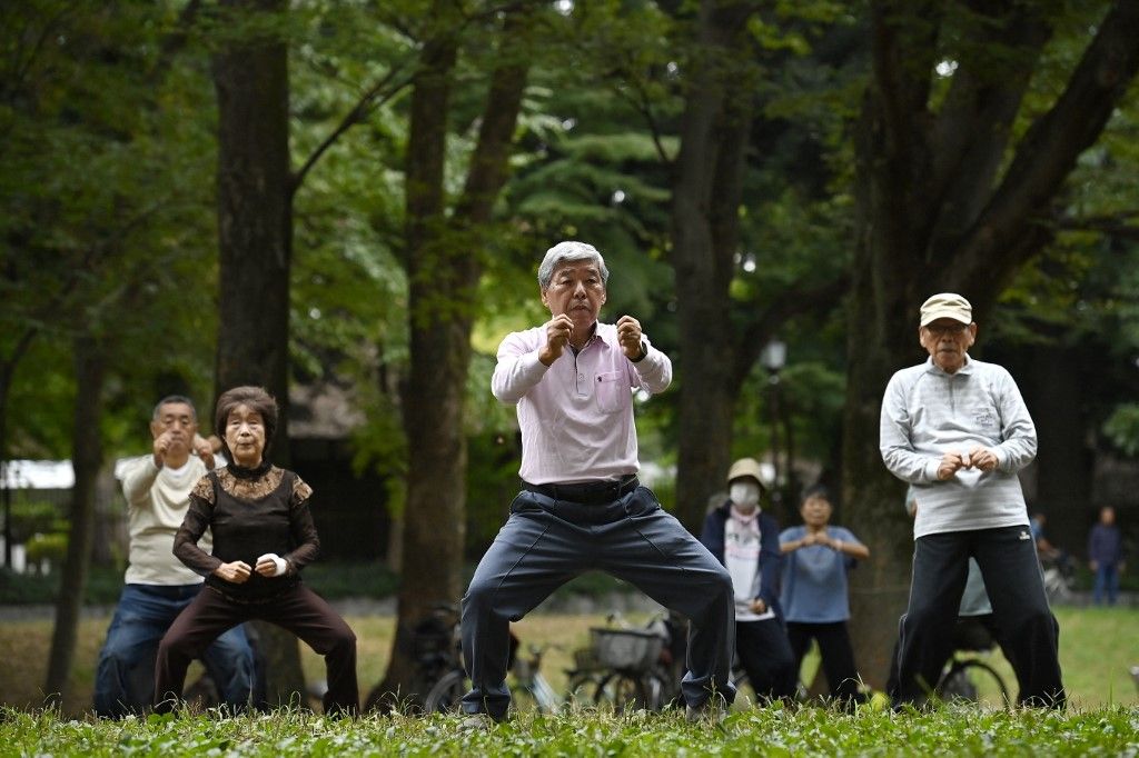 International Day of Older persons in Japan
TOKYO , JAPAN - OCTOBER 1 : Elderly people perform health physical exercise in a park early in the morning on October 1, 2024, in Tokyo, Japan. As the world celebrates the day of older persons, Japan is reputed to have the longest life expectancy in the world but which birth rate is in permanent decline. Japanese society is getting old and official statistics predict that the number of elderly people of those 65 and older in Japan will increase and is expected to reach 34.8% by 2040, while this segment of the population is estimated at 36.25 million this year, representing 29.3% of the country's total population. David Mareuil / Anadolu (Photo by david mareuil / ANADOLU / Anadolu via AFP) várható élettartam