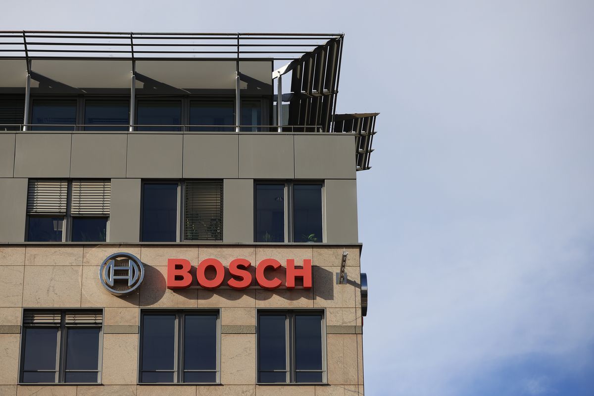 A Robert Bosch idén már bejelentett egy nagy leépítést, máris érkezik a következő elbocsátási hullám German Economy Shrank in Third Quarter Amid Recession Threat