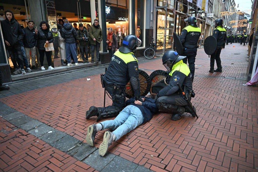 Dozens arrested at Dam Square in banned demonstration