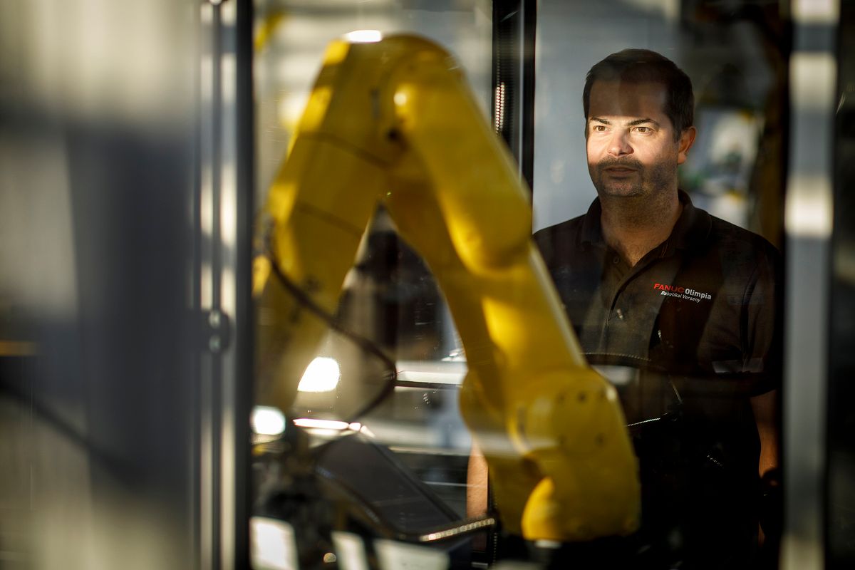 robotizáció hatása, ipari robotok, FANUC Hungary