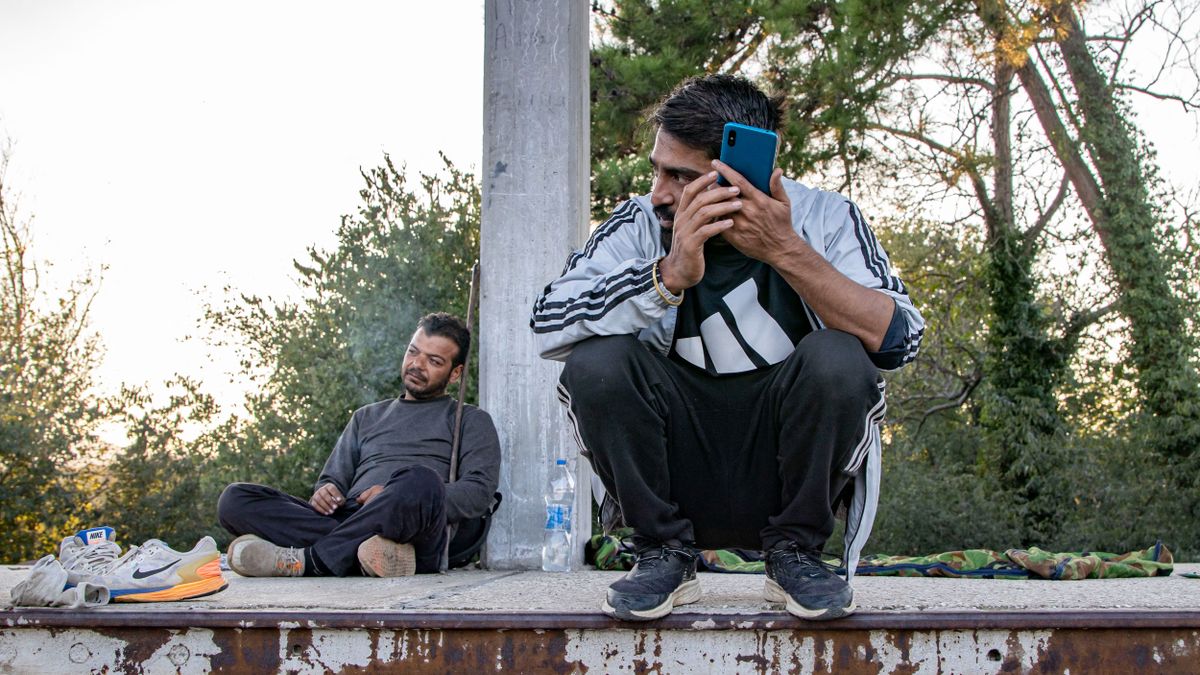 Refugees And Migrants At The Greek Borders török