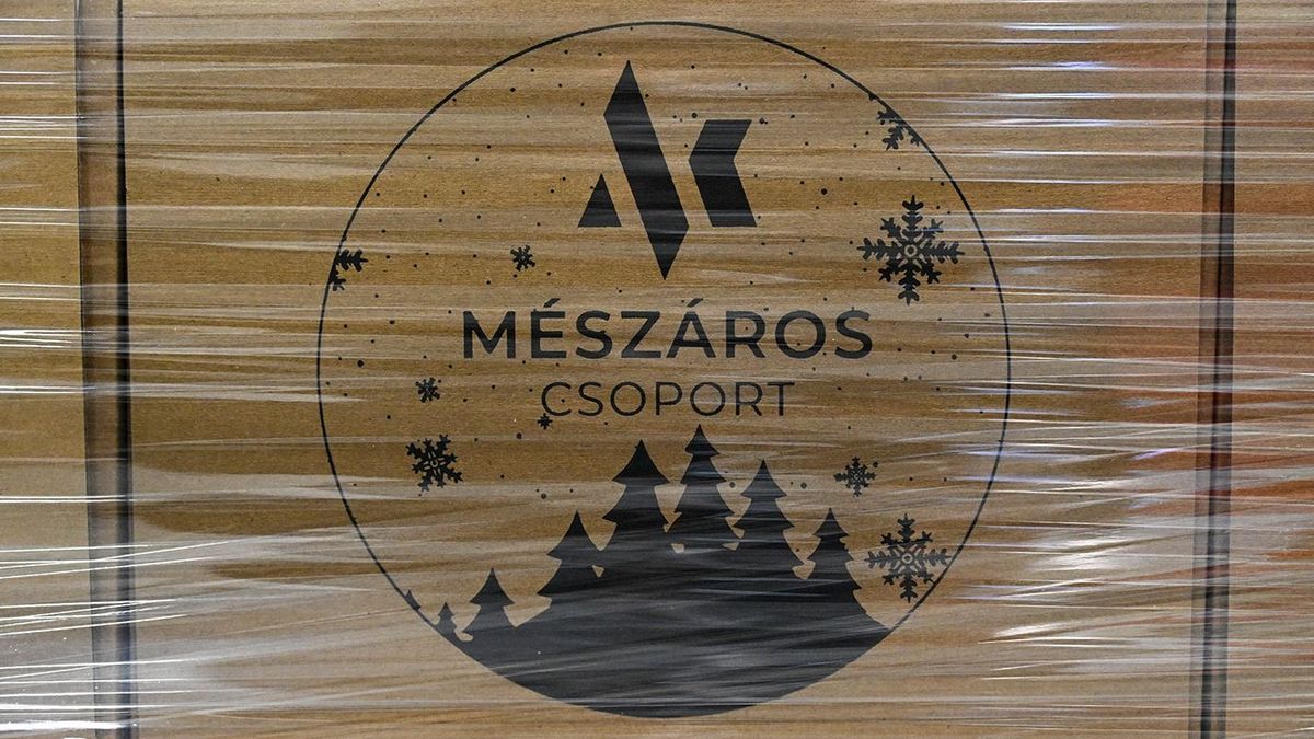 A Mészáros Csoport már a felhívás előtt ott volt Paksnál – hajókkal és szakemberekkel segítik a vízügyet 
