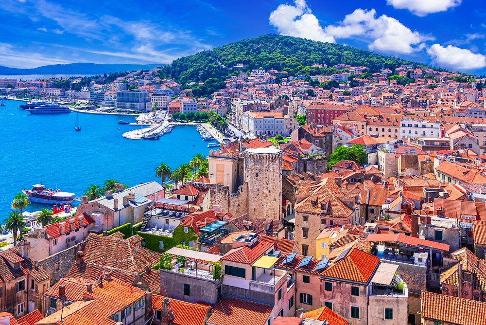 Split,,Croatia:,Panoramic,Cityscape,Of,The,Old,Medieval,City,,Waterfront