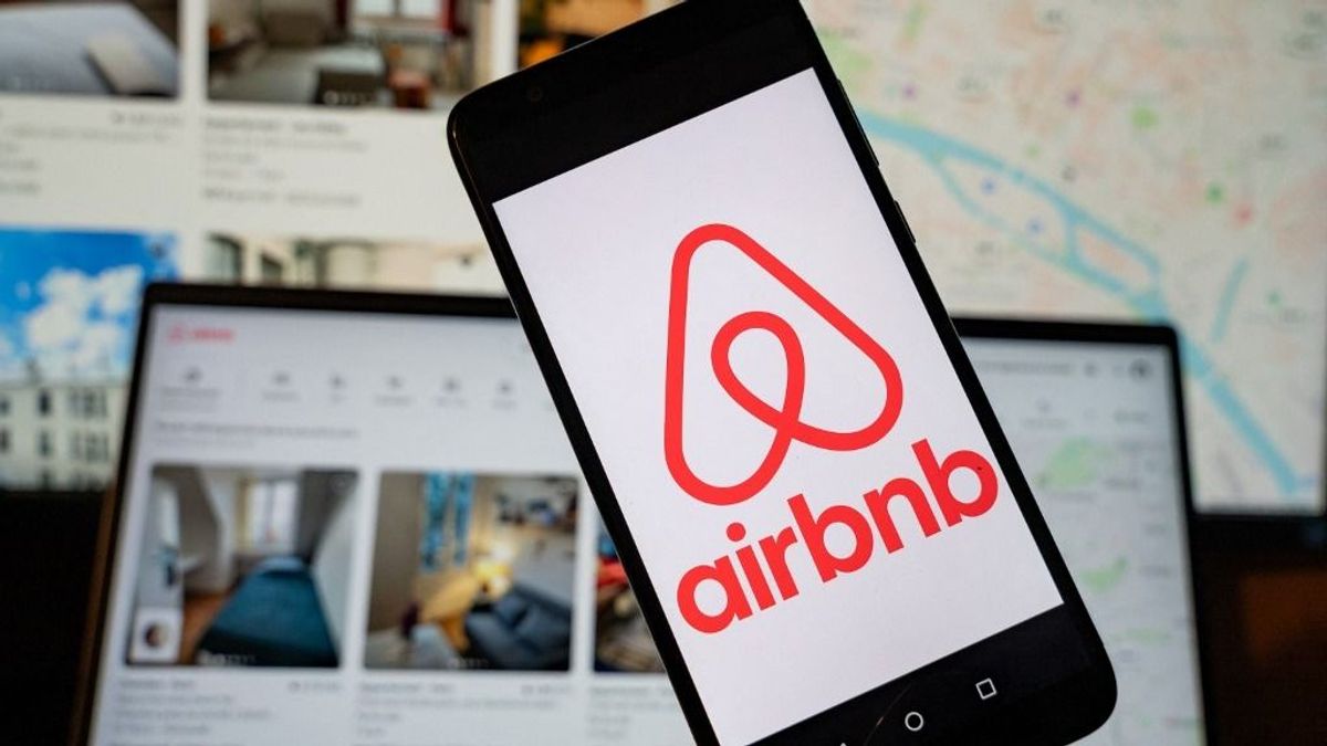 Airbnb: így tudja kiszúrni a rejtett kamerákat 