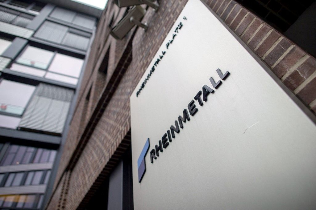 Headquarters of Rheinmetall AG
12 July 2024, North Rhine-Westphalia, Duesseldorf: The Rheinmetall AG logo can be seen in front of the headquarters. Rheinmetall boss Papperger is said to have been the target of an assassination plot. Photo: Thomas Banneyer/dpa (Photo by Thomas Banneyer / DPA / dpa Picture-Alliance via AFP)