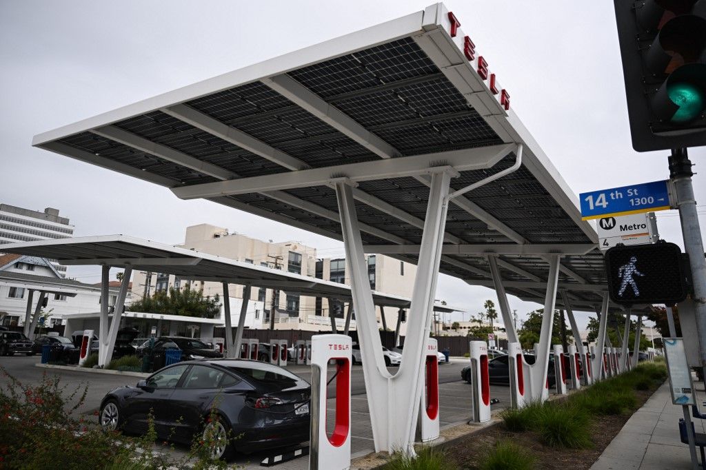 Tesla: Musk assure que le réseau de Supercharger va continuer de s'étendre