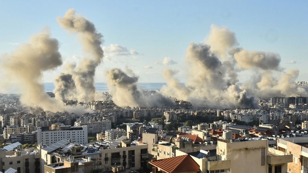 Izrael légicsapásokkal támadta Bejrútban a Hezbollah állásait kedden.