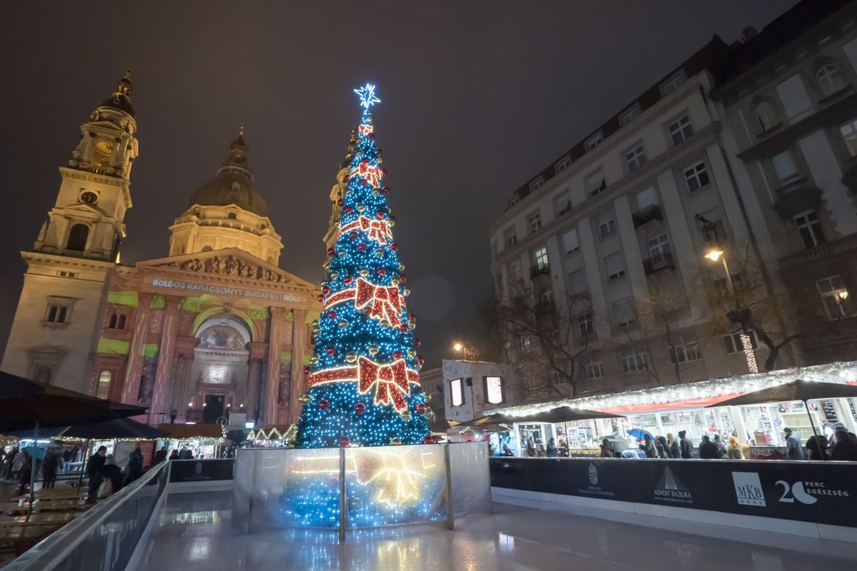 HUNGARY-BUDAPEST-CHRISTMAS MARKET karácsonyi vásár