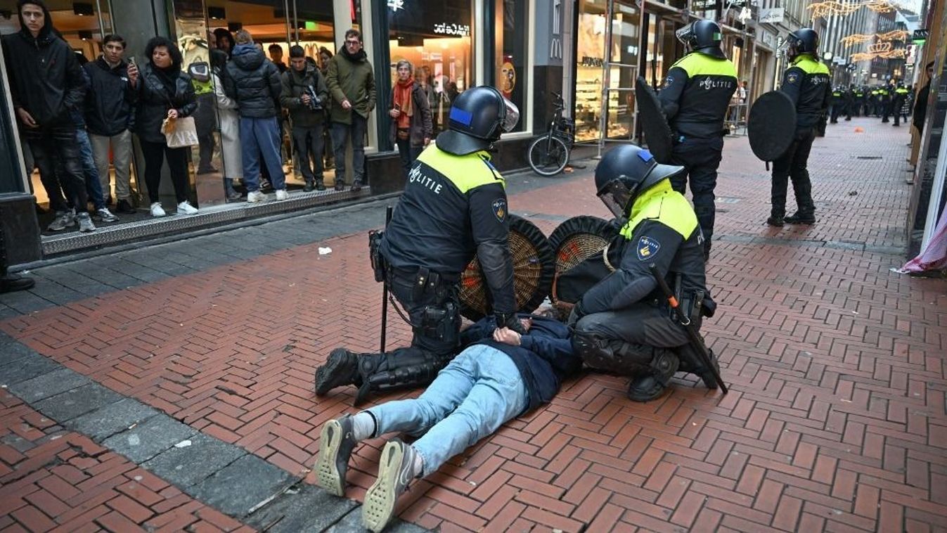 Dozens arrested at Dam Square in banned demonstration