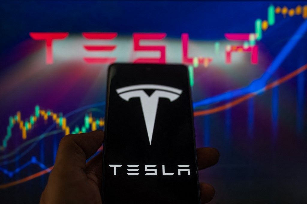 Photo Illustration Tesla