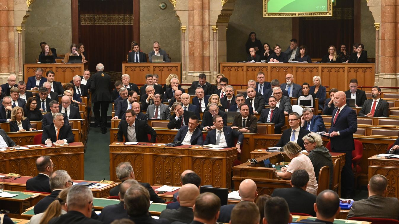 CSÁK János; GULYÁS Gergely; ORBÁN Viktor; TUZSON Bence; RÉTVÁRI Bence; ROGÁN Antal