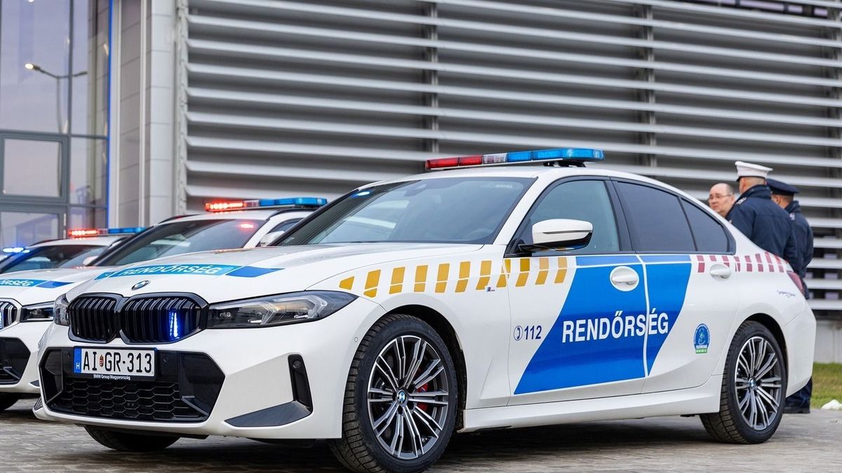 Olyan autókat kapott a magyar rendőrség, mintha Dubajban lennénk – fotók