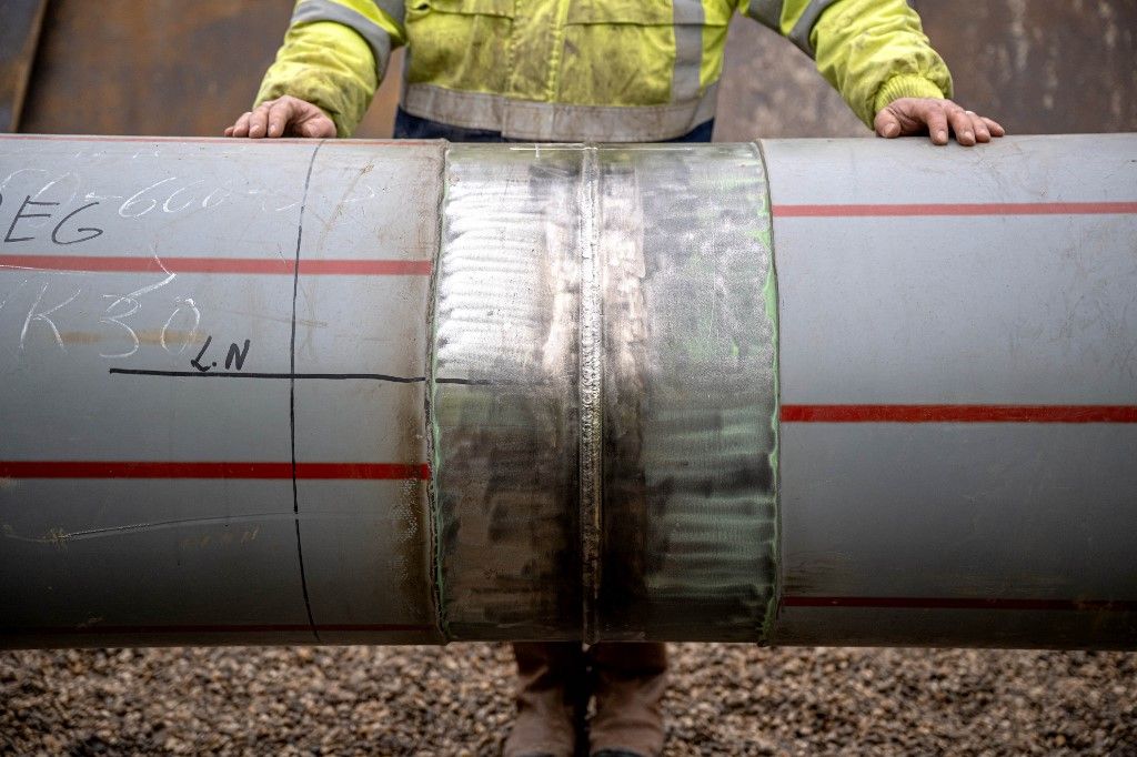 Last weld seam on LNG connection pipeline, gáz, 