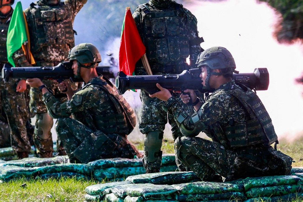 Live-fire exercise at a military base in Taiwan, tajvan