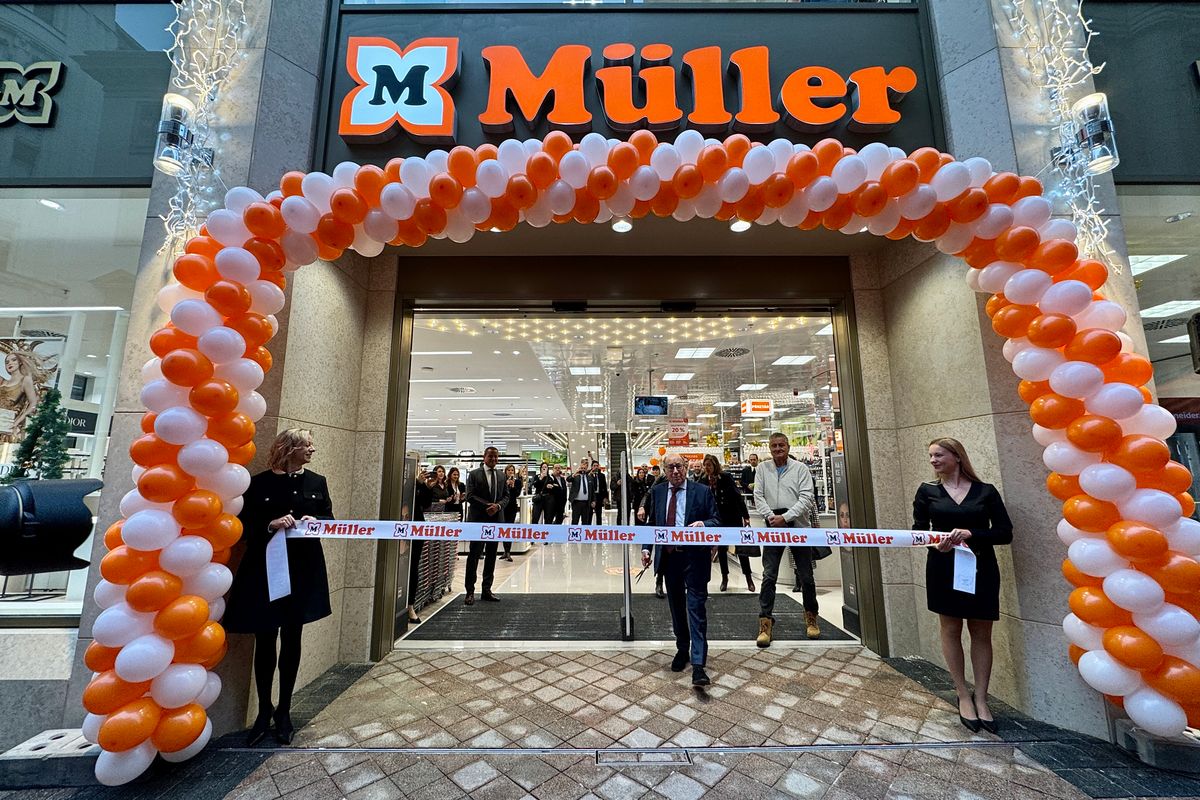 Müller

