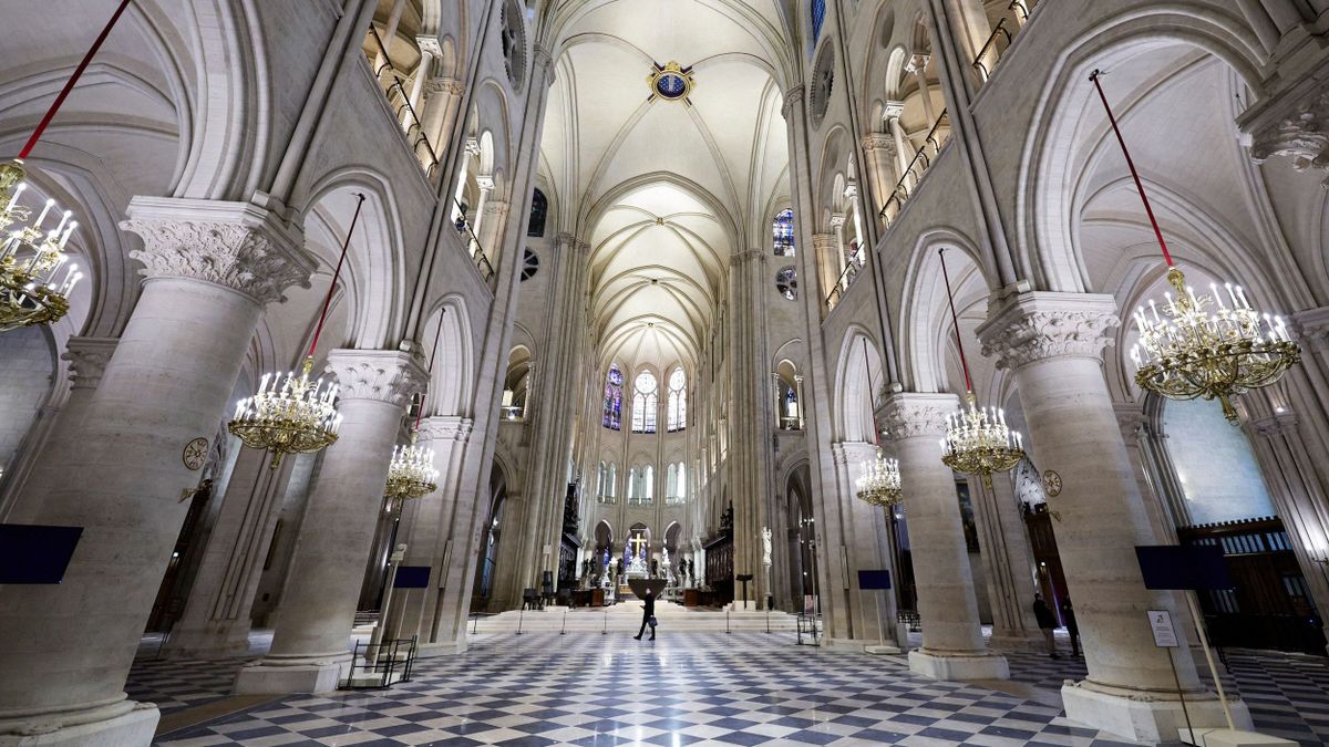 A Notre-Dame-megnyitó lázában ég a francia főváros