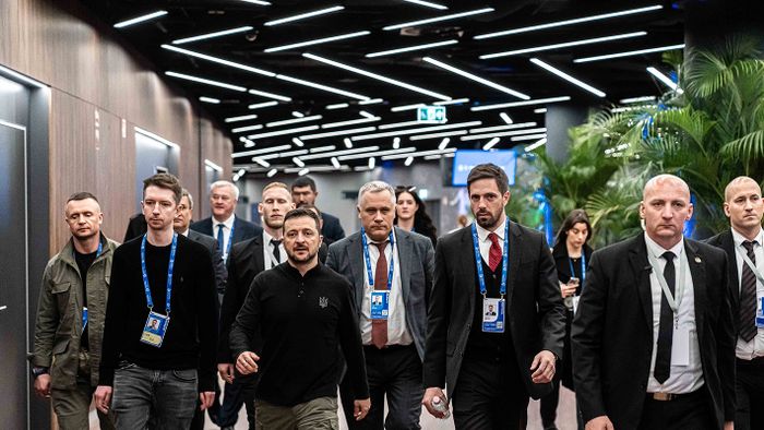 ZELENSZKIJ, Volodimir; MAGYAR Levente