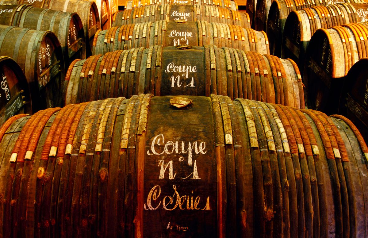 konyak Barrels of Hennessy cognac, Cognac, Poitou-Charentes, France, Europe