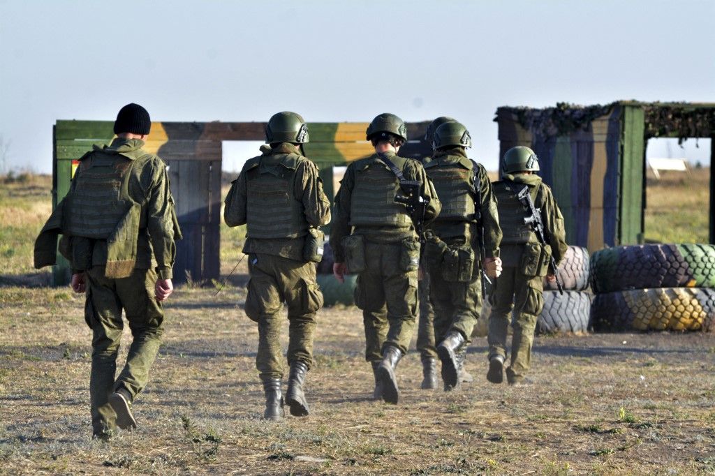 Military training for contract servicemen continues in Russia
Megkezdte hétfőn első közös hadgyakorlatát Indonézia és Oroszország. 