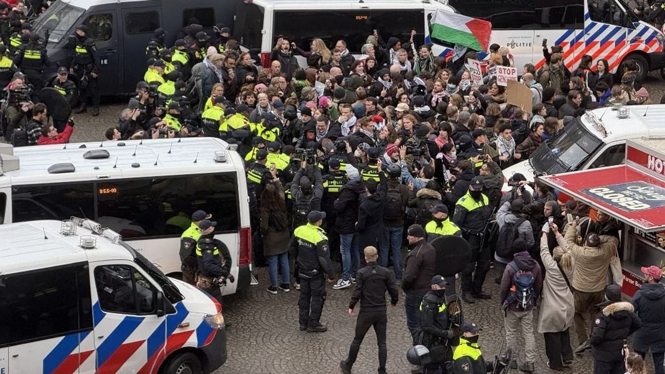 Harsh police intervention against pro-Palestinian supporters in Amsterdam