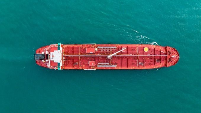 Aerial,Angle,Side,View,Of,Oil,Delivery,Ships,In,The
