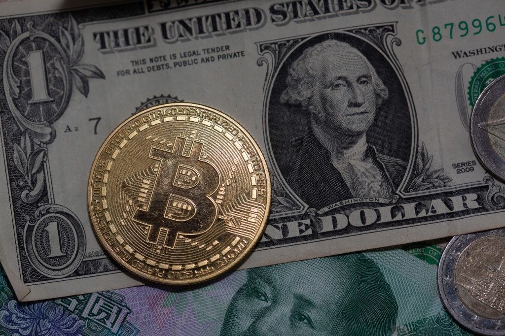 Bitcoin and fiat money, bitcoin, kriptodeviza, kriptopiac, 