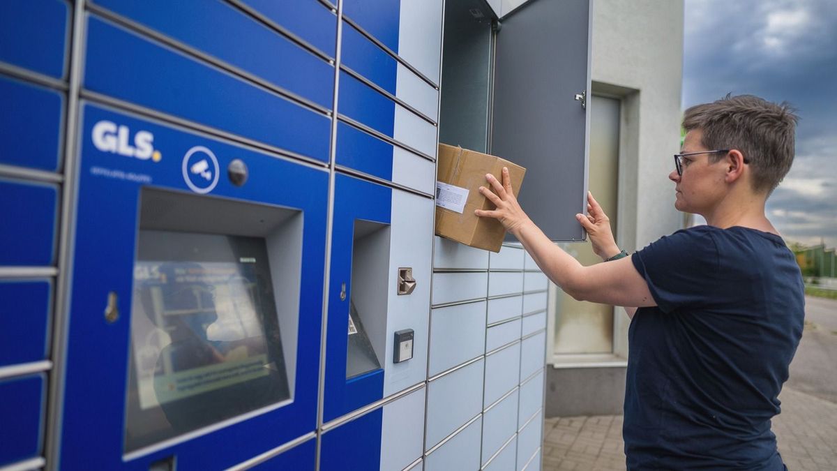 Ketyeg az óra: ezt kérik a csomagküldő cégek a magyaroktól, ha december 24-ig meg akarják kapni az ajándékokat