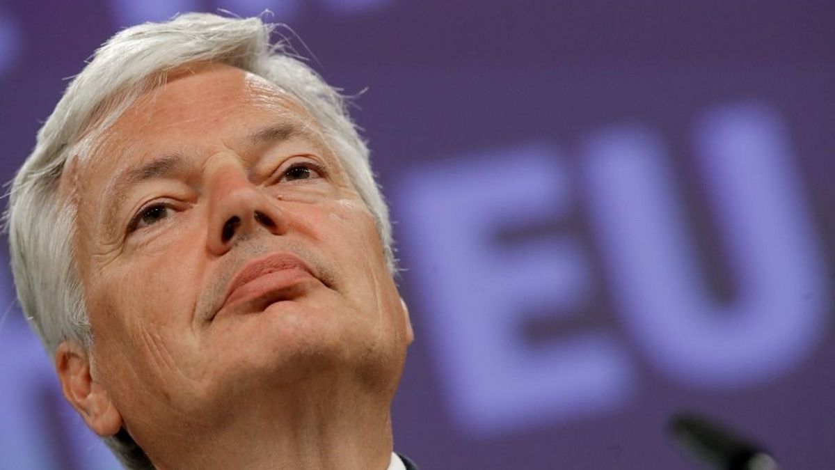 Soros György embereként érinthetetlennek képzelheti magát a pénzmosással gyanúsított volt uniós biztos