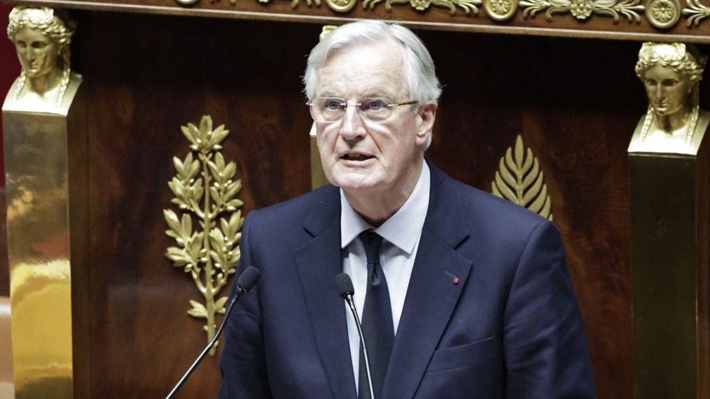 Michel Barnier francia kormánya akár már szerdán összeomolhat