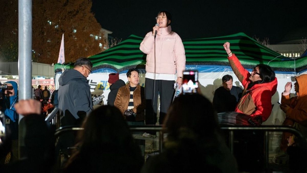Elmozdíthatják a hadiállapotot hirdető dél-koreai elnököt