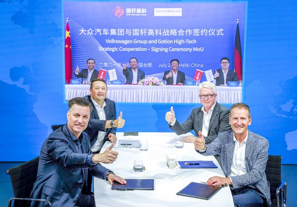 akkumulátor-gyártó Gotion és VW aláírás
Xinhua Headlines: Chinese, foreign enterprises forge closer partnerships in NEV industry
