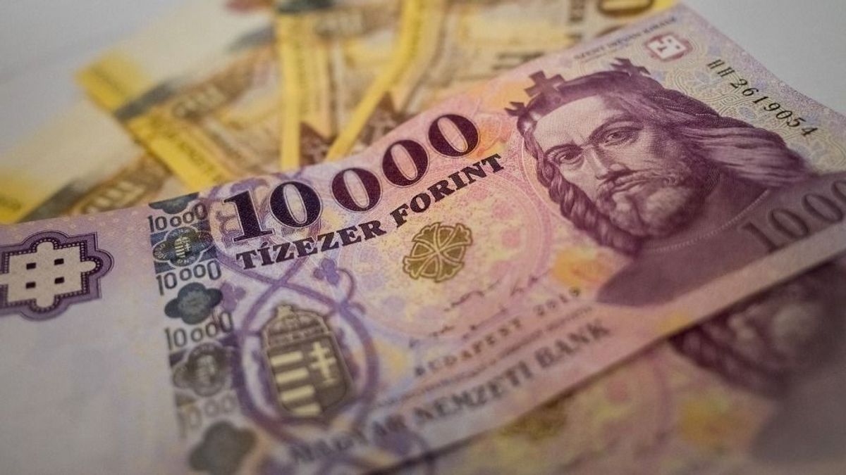 Erősödik a forint karácsony másnapján 