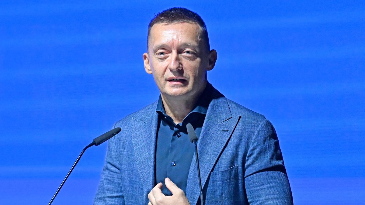 Rogán Antal szerint az értelmetlen bürokráciát szüntetheti meg a digitális állampolgárság