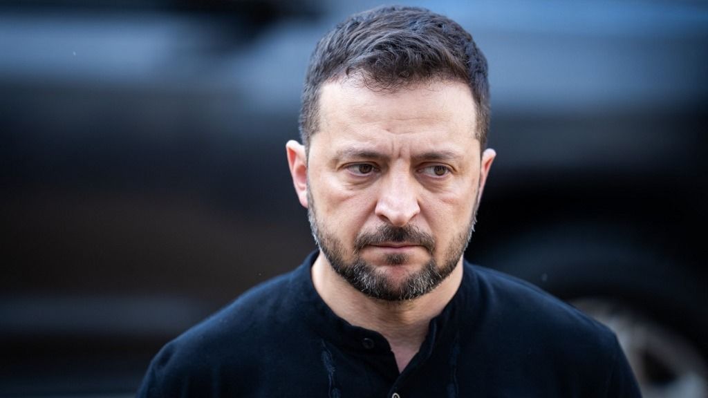 FRANCE-POLITICS-MEETING-EMMANUEL-MACRON-ELYSEE-PALACE-VOLODYMYR ZELENSKY zelenszkij