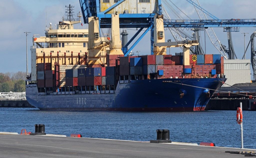 Russian freighter detained in overseas port