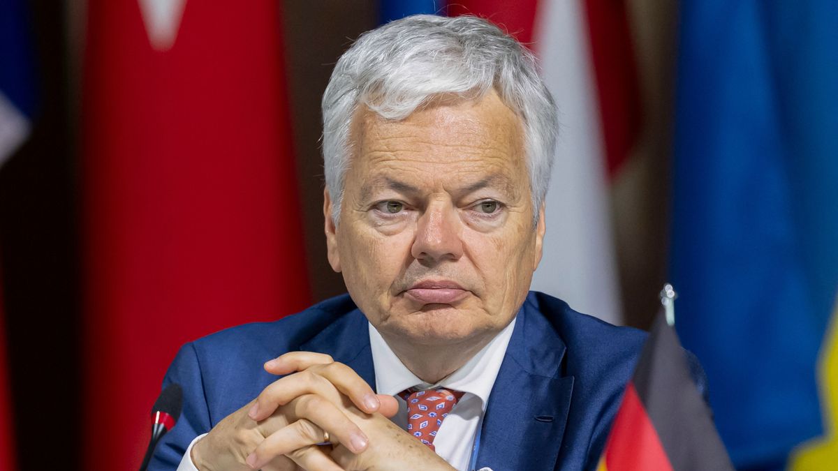 Brüsszeli korrupció: a jogállamiságról papolt a bukott biztos, több ezer eurót foglaltak le az otthonában