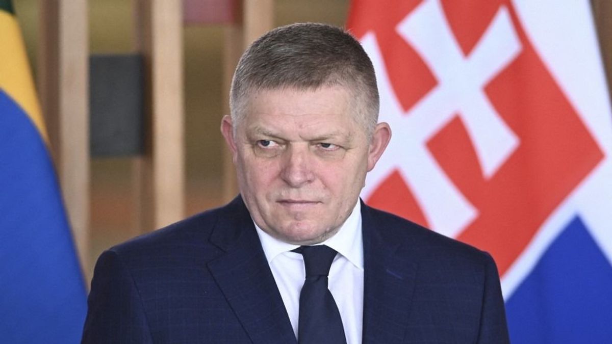 Robert Fico megfenyegette Ukrajnát, mire az fityiszt mutatott neki 