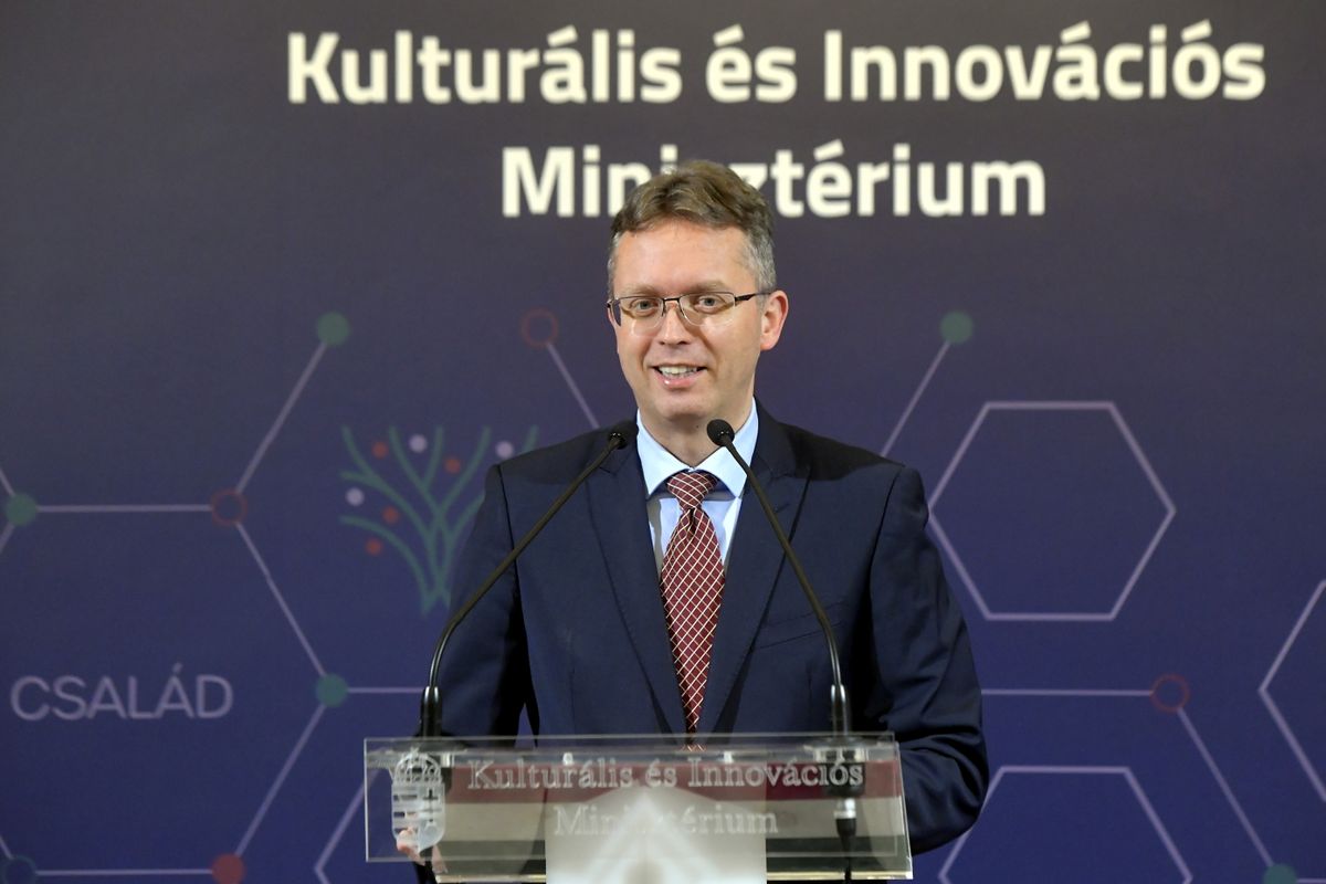 HANKÓ Balázs
Elfogadták a jövő évi kutatási innovációs stratégiát.