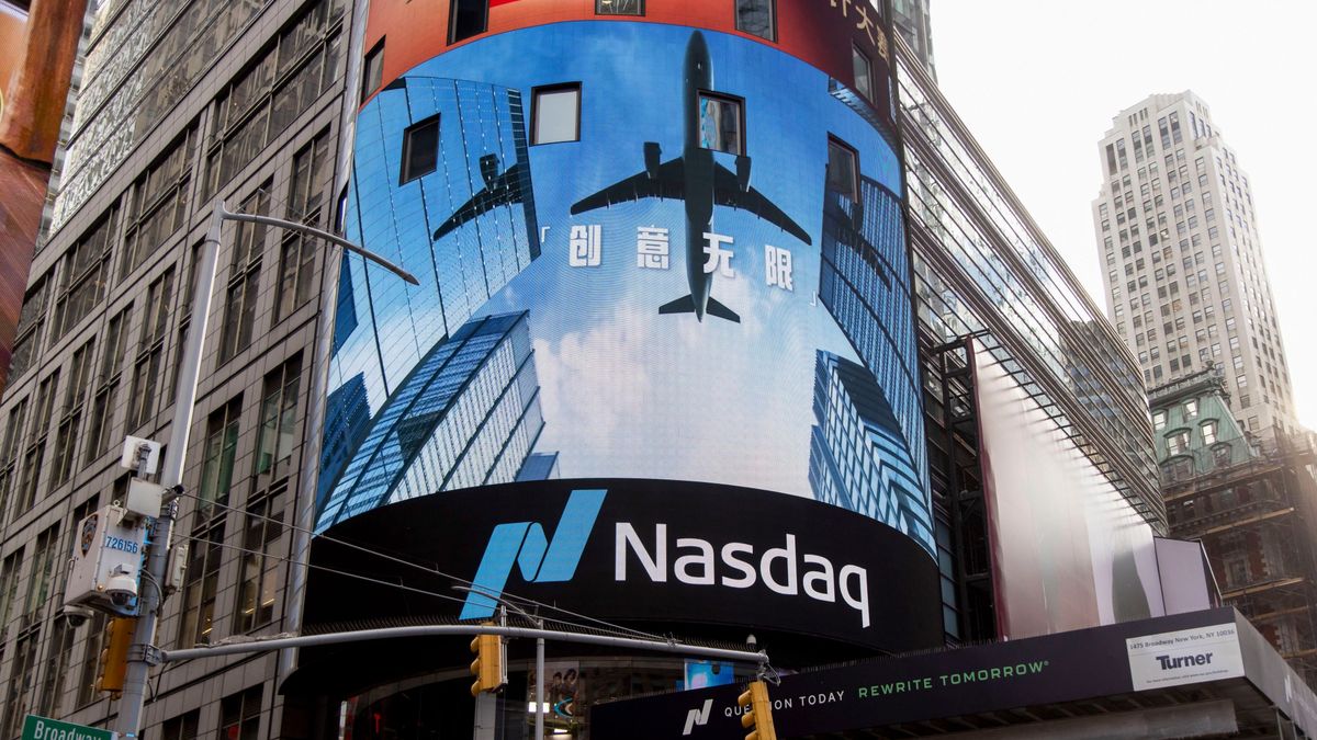 First Day Of Trading For 2025 At The NYSE And NASDAQ