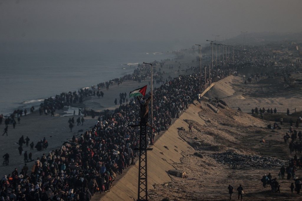Palestinians begin returning to northern Gaza as part of ceasefire deal
Hamász, izraeli háború